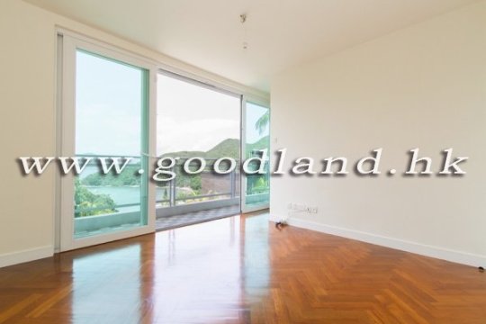 【清水灣黃金地段村屋放售】全新精裝開揚全海景・連私家泳池及花園村屋
