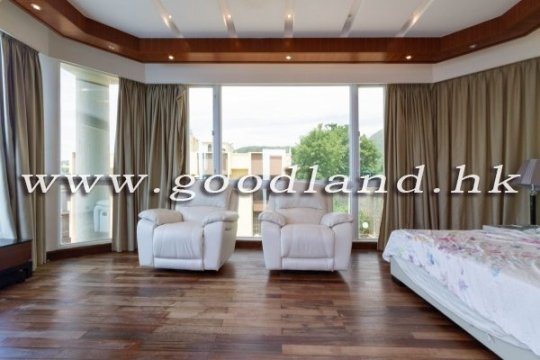 Sai Kung Villa For Sale Managed Complex