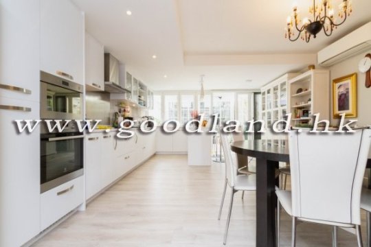 Sai Kung Villa For Sale Prestigious Location
