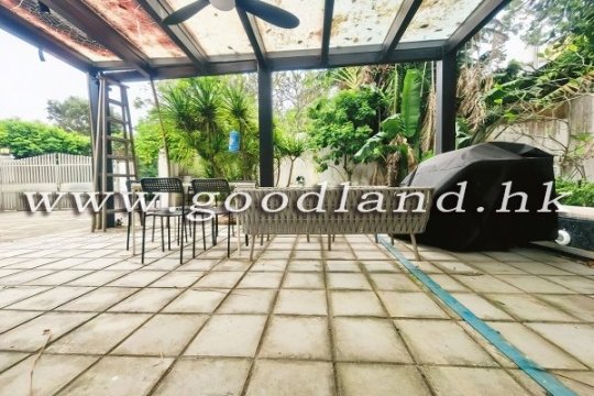 Sai Kung Villa For Sale Private Gate With Big Garden