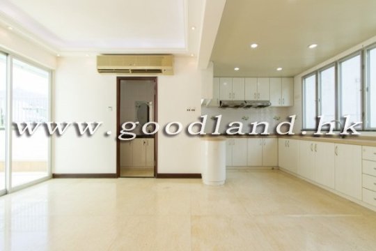 4BR Waterfront Villa for Sale in Sai Kung | Gated Complex