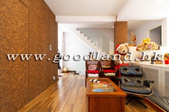 Sai Kung Hebe Villa For Sale