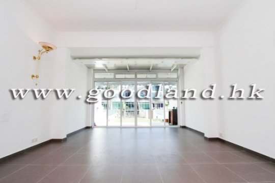 【Sai Kung Marina Cove Villa for Sale】Waterfront 5-BR with Private Pontoon