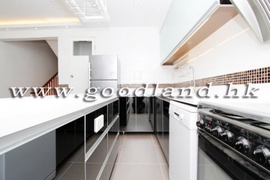 【Sai Kung Marina Cove Villa for Sale】Waterfront 5-BR with Private Pontoon