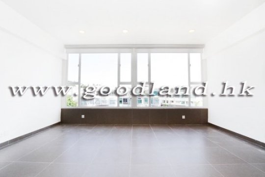 【Sai Kung Marina Cove Villa for Sale】Waterfront 5-BR with Private Pontoon