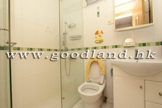 SAI KUNG Waterfront Villa in Well-Known Complex For Sale