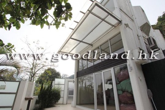 西貢村屋出售|花園及海景|1400呎 售1600萬