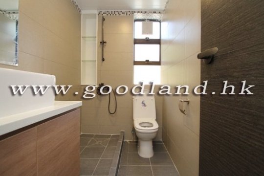 CLEAR WATER BAY Upper Duplex Village House with Private Roof and Greenery View For Rent