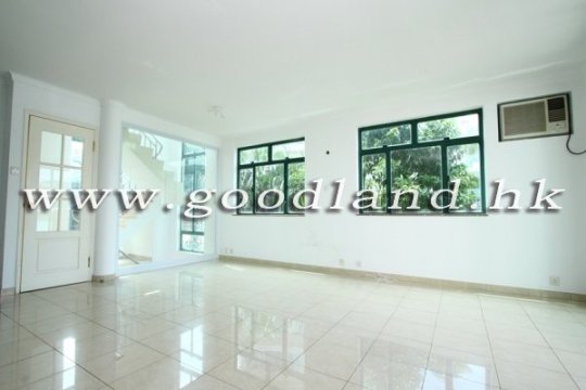 CLEAR WATER BAY Upper Duplex Village House with Partial Sea View For Rent