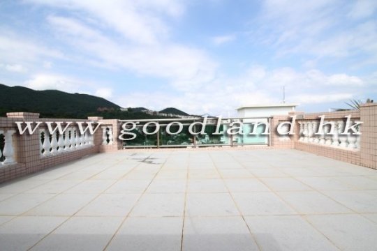 CLEAR WATER BAY Upper Duplex Village House with Partial Sea View For Rent