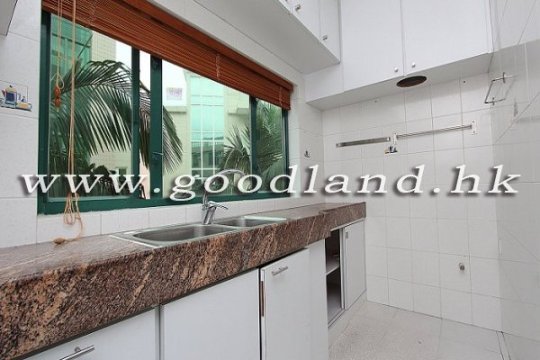 CLEAR WATER BAY Upper Duplex Village House with Partial Sea View For Rent