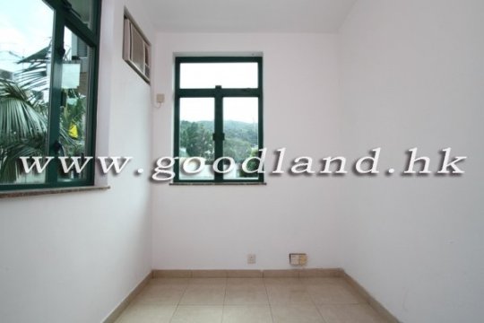 CLEAR WATER BAY Upper Duplex Village House with Partial Sea View For Rent