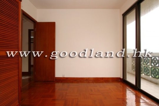 CLEAR WATER BAY Expat Community Village House with Garden and Sea View For Rent