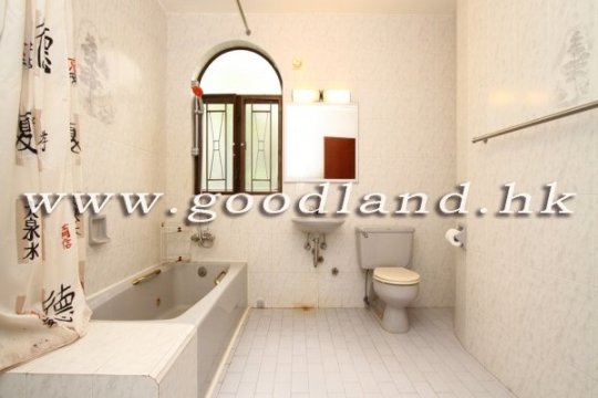 CLEAR WATER BAY Expat Community Village House with Garden and Sea View For Rent