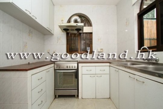 CLEAR WATER BAY Expat Community Village House with Garden and Sea View For Rent