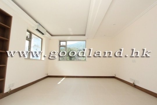 SAI KUNG Village House For Sale | Prime Location, Renovated & Spacious Living