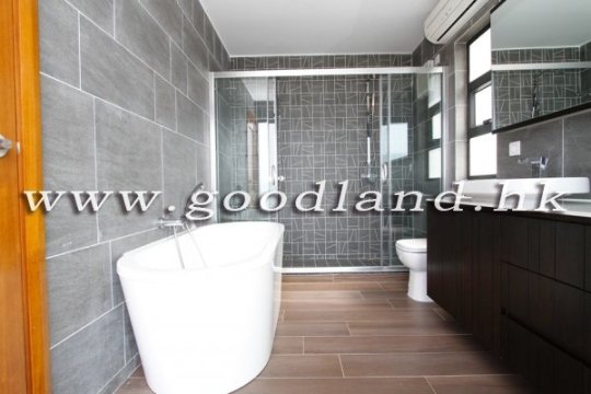 CLEAR WATER BAY Panoramic Sea View Village House with Garden For Sale