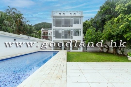 CLEAR WATER BAY Beachfront House with Private Pool For Sale