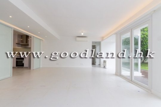 CLEAR WATER BAY Beachfront House with Private Pool For Sale