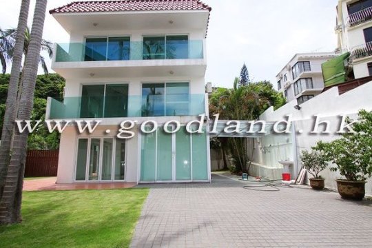 CLEAR WATER BAY Detached Sea View House with Huge Garden For Sale