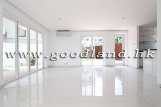 CLEAR WATER BAY Detached Sea View House with Huge Garden For Sale