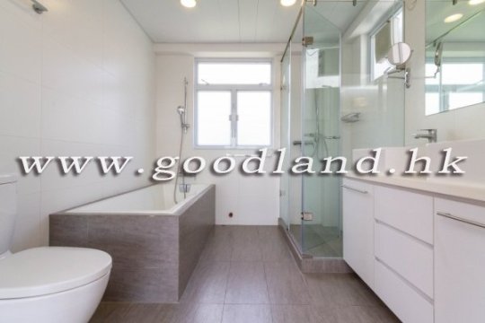 CLEAR WATER BAY Gated Sea View Village House For Sale