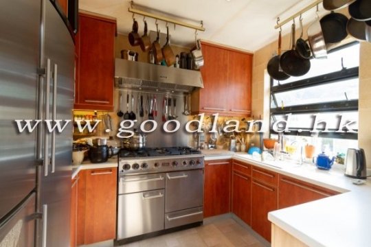 CLEAR WATER BAY Sea View Upper Duplex with Rooftop For Sale