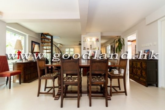 CLEAR WATER BAY Detached Sea View House with Fenced Garden For Sale