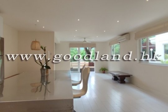CLEAR WATER BAY Sea View Village House in Resort Style Complex For Sale