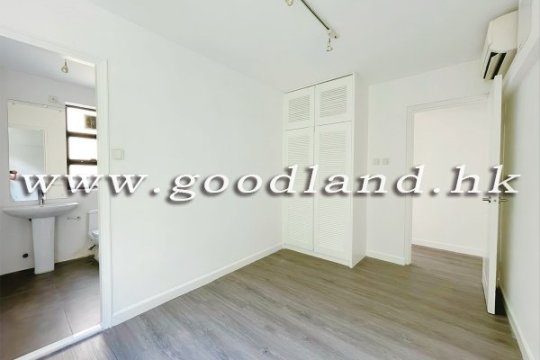 CLEAR WATER BAY Renovated Sea View Village House For Sale