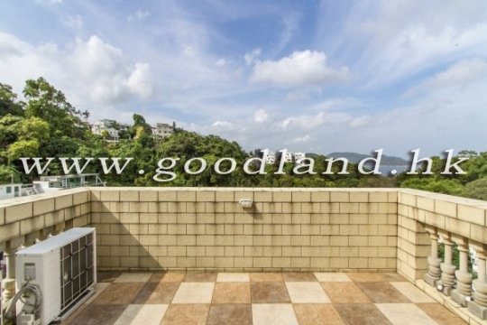 CLEAR WATER BAY Sea View Village House with Spacious Layout For Sale