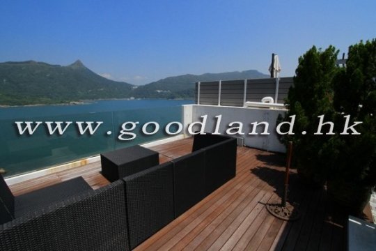 CLEAR WATER BAY Garden Village House with Spacious Layout For Sale