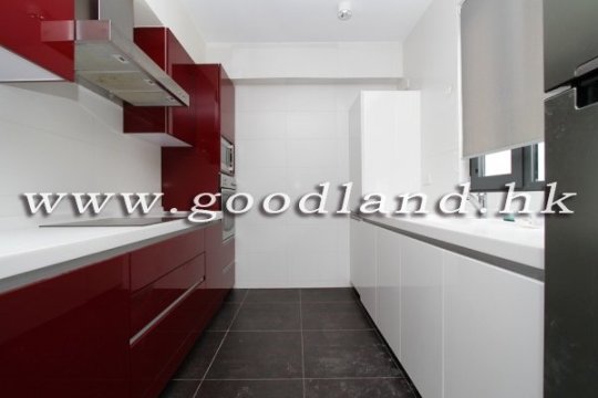 CLEAR WATER BAY Garden Village House with Spacious Layout For Sale