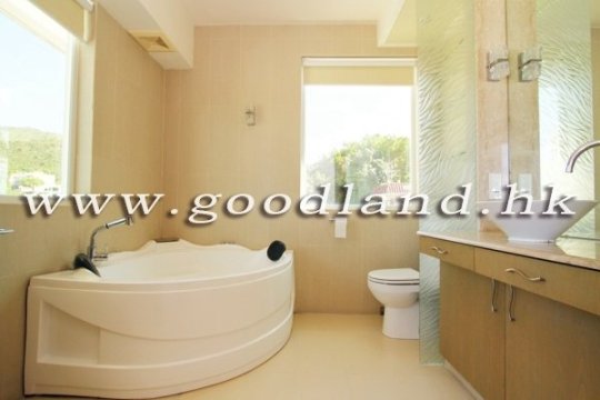 CLEAR WATER BAY Renovated Semi-Detached Sea View Village House For Sale