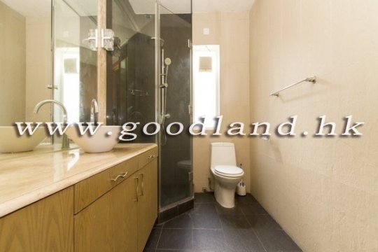 CLEAR WATER BAY Renovated Semi-Detached Sea View Village House For Sale