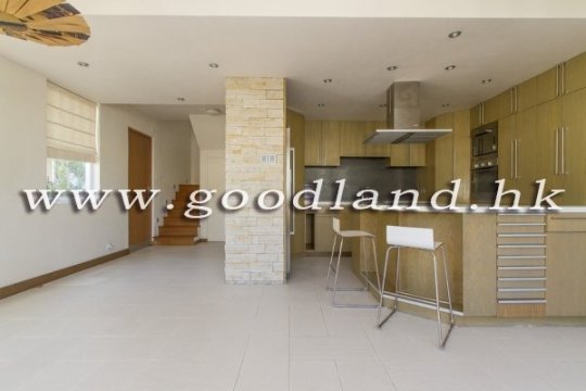 CLEAR WATER BAY Renovated Semi-Detached Sea View Village House For Sale