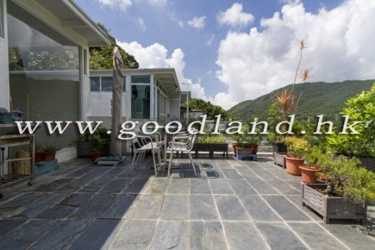 CLEAR WATER BAY Renovated Greenery View Village House For Sale