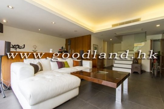 CLEAR WATER BAY Renovated Greenery View Village House For Sale