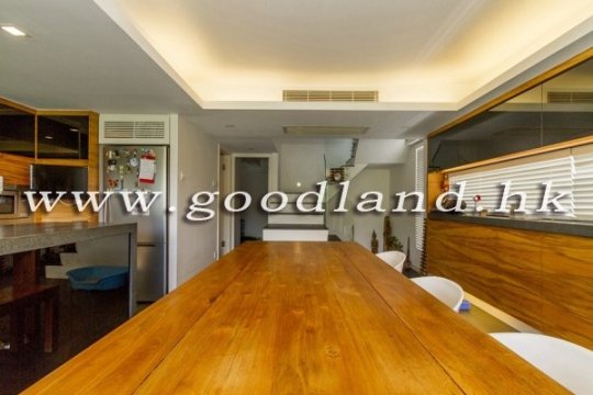 CLEAR WATER BAY Renovated Greenery View Village House For Sale