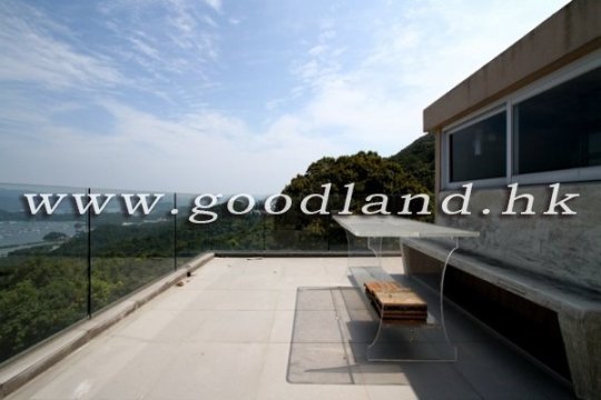 CLEAR WATER BAY Renovated Sea View Village House with Huge Garden For Sale
