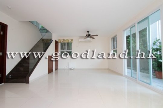 CLEAR WATER BAY Sea View Village House with Spacious Layout For Sale