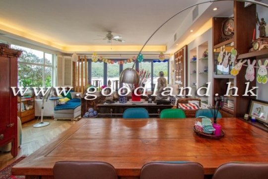 CLEAR WATER BAY Waterfront Sea View Village House with Parking For Sale