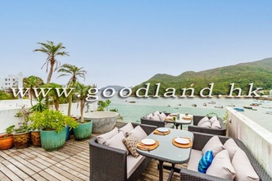 CLEAR WATER BAY Waterfront Sea View Village House with Parking For Sale