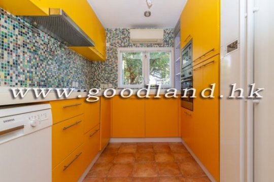 CLEAR WATER BAY Renovated Detached Village House with Private Pool For Sale