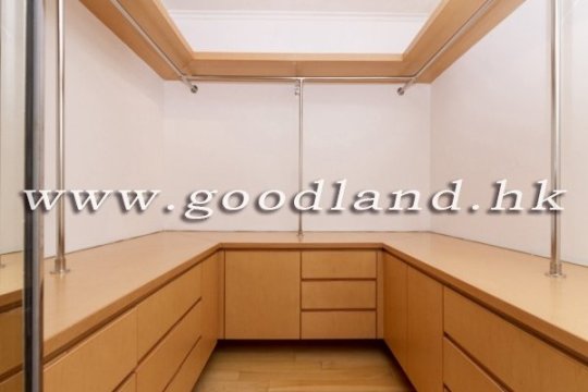 CLEAR WATER BAY Renovated Detached Village House with Private Pool For Sale