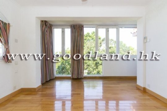 CLEAR WATER BAY Renovated Detached Village House with Private Pool For Sale