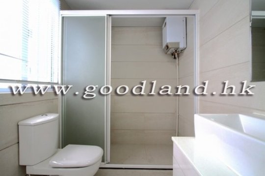 CLEAR WATER BAY Open View Village House with Practical Layout For Sale
