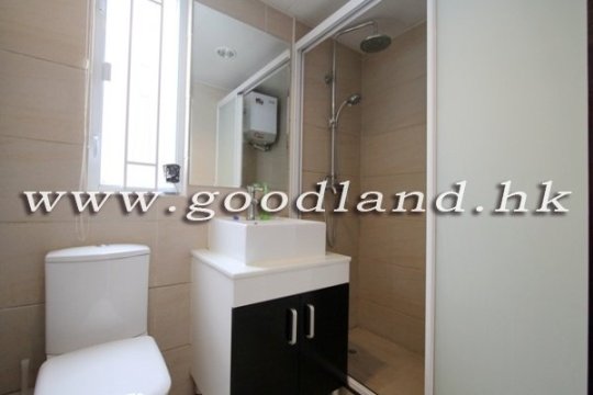 CLEAR WATER BAY Open View Village House with Practical Layout For Sale