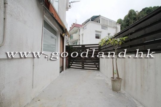CLEAR WATER BAY Open View Village House with Practical Layout For Sale