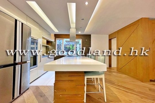 CLEAR WATER BAY Detached Village House with Open Views For Sale